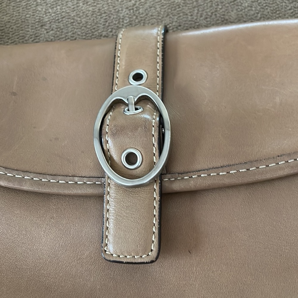 VINTAGE FOSSIL 25082 GENUINE LEATHER BROWN SHOULDER BAG PURSE - Picture 2 of 11